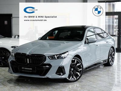 Gebraucht BMW 520 M Sport 208 PS (152 kW) 2025 M brooklyn grau Limousine