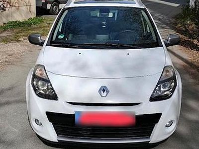 Usata Renault Clio III Night&Day 103 CV (75 kW) 2011 Bianco Berlina