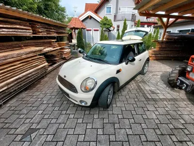Gebraucht Mini Cooper 75 PS (55 kW) 2009 Weiß Kleinwagen