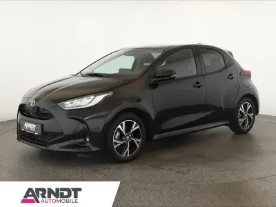 Gebraucht Toyota Yaris Hybrid 116 PS (85 kW) 2025 Mysticschwarz Limousine