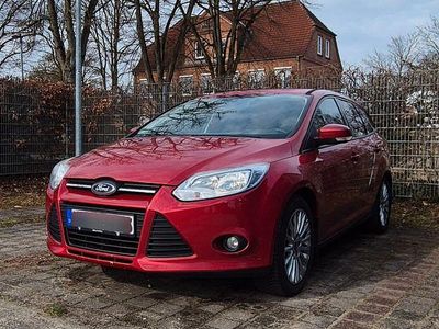 Gebraucht Ford Focus Ambiente 105 PS (77 kW) 2011 Rot Kombi