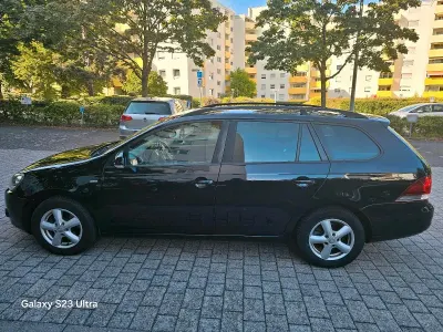 Gebraucht VW Golf VI 85 PS (62 kW) 2013 Schwarz Kombi