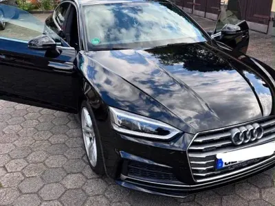 Gebraucht Audi A5 Sportback Sport 190 PS (139 kW) 2019 Schwarz Kleinwagen
