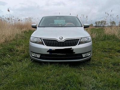 Second-hand Skoda Rapid Ambition 105 CP (77 kW) 2015 Argintiu Hatchback