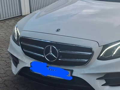 Gebraucht Mercedes E200 AMG 197 PS (144 kW) 2019 Weiß Limousine