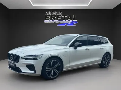 Gebraucht Volvo V60 R-Design 257 PS (189 kW) 2022 Weiß Kombi