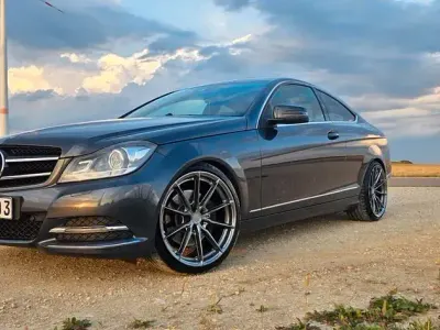 Gebraucht Mercedes C350 306 PS (225 kW) 2012 Grau Coupé