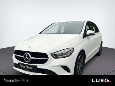 Gebraucht Mercedes B180 136 PS (100 kW) 2024 Weiß Kleinwagen