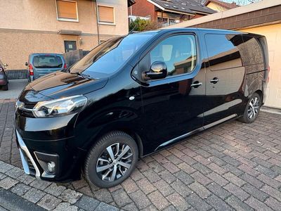 Schwarz Gebraucht 2023 Toyota Proace Verso Kombi | 37.900 € (Fairer Preis)