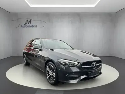 Gebraucht Mercedes C300 Avantgarde 204 PS (150 kW) 2022 Grau Limousine