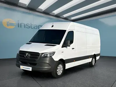 Nouă Mercedes E-Sprinter 100 kW (136 CP) 2025 Alb Van