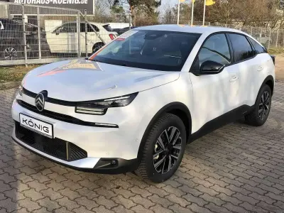 Neu Citroën C4 131 PS (96 kW) 2025 Okenit weiss metallic lackieru SUV