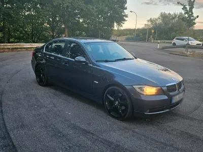 Gebraucht BMW 325 218 PS (160 kW) 2005 Grau Limousine