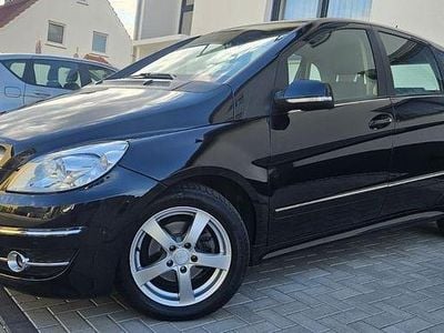 Gebraucht Mercedes B180 116 PS (85 kW) 2009 Schwarz Van / Kleinbus