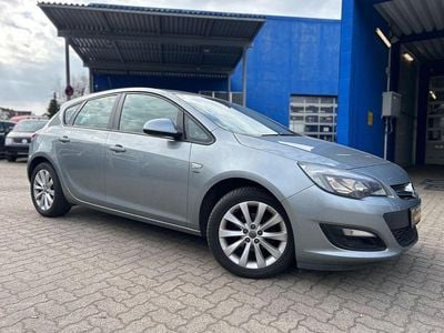 Usata Opel Astra Active 140 CV (102 kW) 2013 Argento Berlina