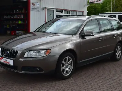 Gebraucht Volvo V70 Kinetic 200 PS (147 kW) 2009 Grau Kombi