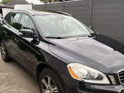 Gebraucht Volvo XC60 Summum 163 PS (119 kW) 2013 Schwarz SUV