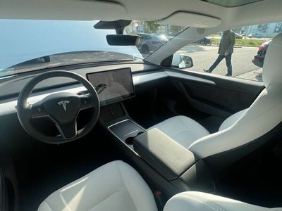 gebraucht Tesla Model Y / Long Range 2022 / Weiße Sitze