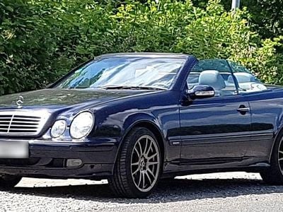 Usata Mercedes CLK200 163 CV (119 kW) 2001 Blu Cabrio