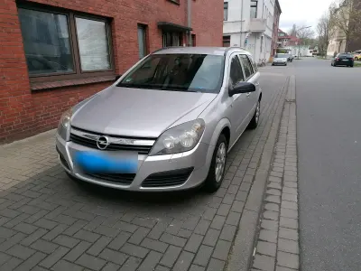 Gebraucht Opel Astra 90 PS (66 kW) 2005 Silber Kombi