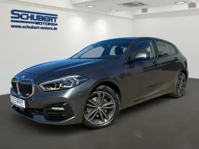 Gebraucht BMW 118 Sport Line 150 PS (110 kW) 2022 Grau Kleinwagen