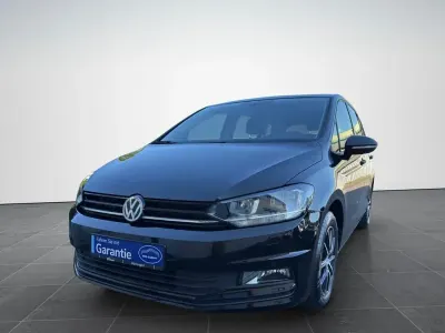 Gebraucht VW Touran Trendline 110 PS (80 kW) 2016 Schwarz Van / Kleinbus