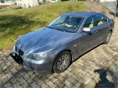 Gebraucht BMW 520 170 PS (125 kW) 2003 Silber Limousine