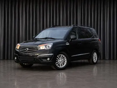 Gebraucht SsangYong Rodius Sapphire 155 PS (114 kW) 2013 Schwarz Van / Kleinbus