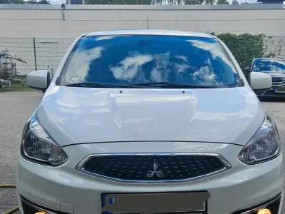 Gebraucht Mitsubishi Space Star 80 PS (58 kW) 2018 Weiß Kleinwagen