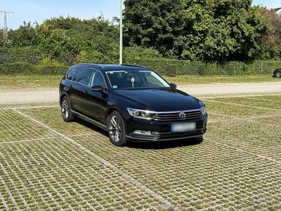 Gebraucht VW Passat Highline 150 PS (110 kW) 2016 Schwarz Kombi