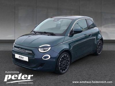 Gebraucht Fiat 500e La Prima 86 kW (118 PS) 2023 Colore esterno (ozean grün) Kleinwagen