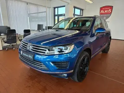 Gebraucht VW Touareg Terrain Tech 262 PS (192 kW) 2015 Blau SUV