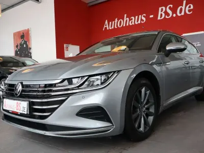 Gebraucht VW Arteon 218 PS (160 kW) 2022 Pyritsilber metallic Kombi