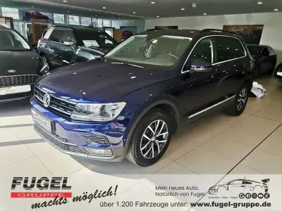 Gebraucht VW Tiguan Comfortline 220 PS (161 kW) 2021 Atlantic blue metallic SUV