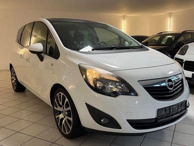 Weiß Gebraucht 2012 Opel Meriva Color Edition Van / Kleinbus | 4.490 € (Fairer Preis)