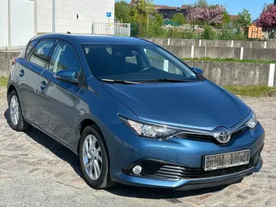 Gebraucht Toyota Auris Edition-S 116 PS (85 kW) 2017 Blau Limousine