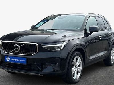 Gebraucht Volvo XC40 Core 163 PS (119 kW) 2024 Onyx schwarzmetallic SUV