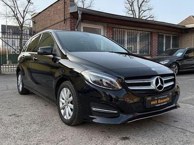 Gebraucht Mercedes B180 122 PS (89 kW) 2015 Schwarz Van / Kleinbus