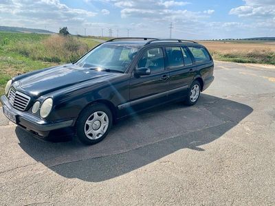 Mercedes E220