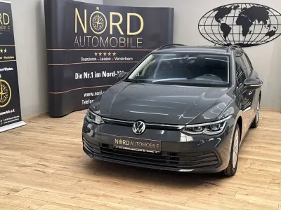 Second-hand VW Golf VIII Life 150 CP (110 kW) 2023 Gri Break
