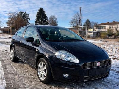 Gebraucht Fiat Grande Punto 67 PS (49 kW) 2009 Blau Kleinwagen