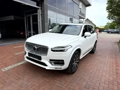 Gebraucht Volvo XC90 Plus 235 PS (172 kW) 2024 Crystal white / metallic (metallic) SUV