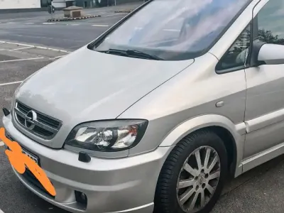 Gebraucht Opel Zafira 147 PS (108 kW) 2004 Silber Van / Kleinbus
