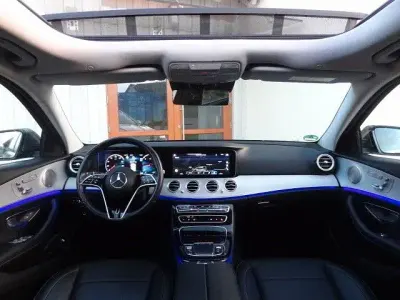 Gebraucht Mercedes E400 Avantgarde 330 PS (242 kW) 2022 Grau Limousine
