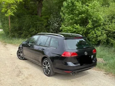 Gebraucht VW Golf VII LOUNGE 150 PS (110 kW) 2015 Schwarz Kombi