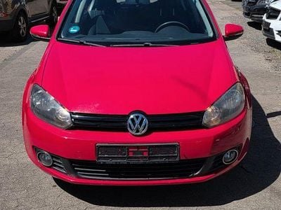 Usata VW Golf VI Trendline 80 CV (58 kW) 2009 Rosso Utilitaria