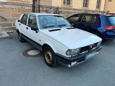 Gebraucht Alfa Romeo Giulietta Lusso 118 PS (86 kW) 1985 Weiß Limousine