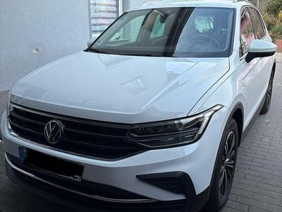 Gebraucht VW Tiguan Move 150 PS (110 kW) 2023 Weiß SUV