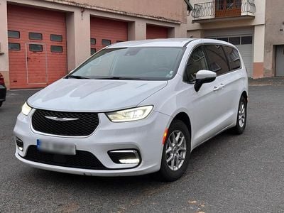 Weiß Gebraucht 2023 Chrysler Pacifica Limousine | 29.900 € (Guter Preis)