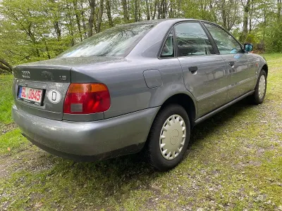 Occasion Audi A4 125 ch (91 kW) 1996 Gris Berline